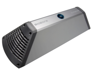 Purificateur d'air en continu et en présence humaine pour sanitaires, locaux techniques